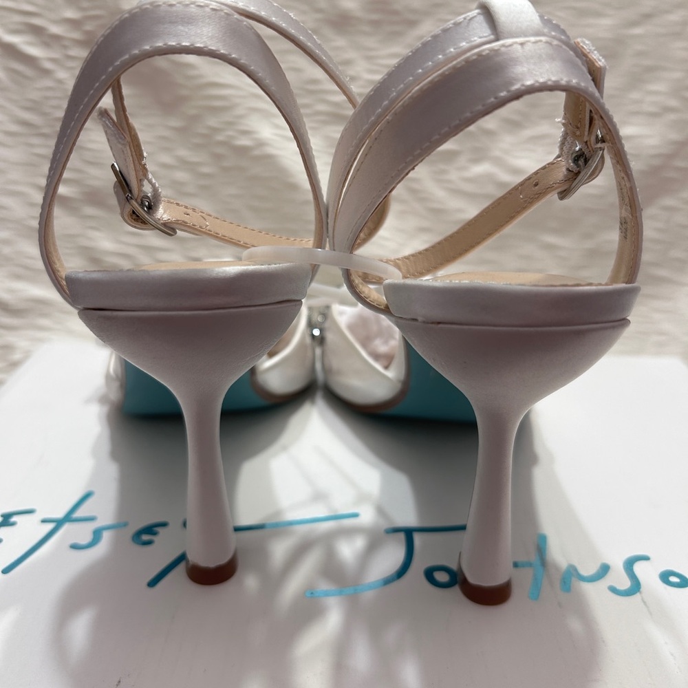 Betsey Johnson Dressy White Heels - Picture 6 of 10